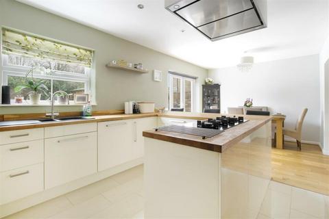 undefined, Knights Close, Buntingford