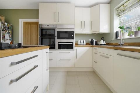 undefined, Knights Close, Buntingford