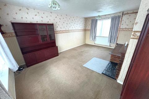 2 bedroom end of terrace house for sale, Carstairs Avenue, Swindon