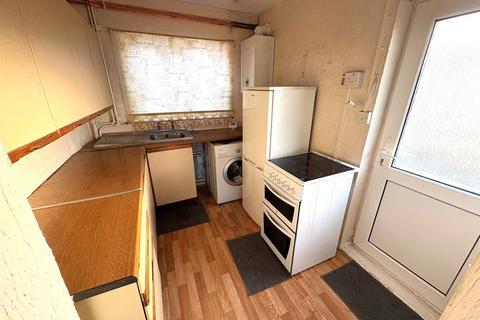 2 bedroom end of terrace house for sale, Carstairs Avenue, Swindon