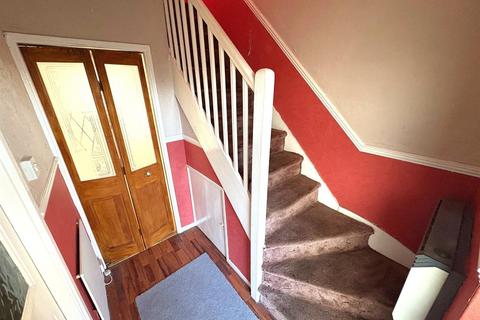 2 bedroom end of terrace house for sale, Carstairs Avenue, Swindon