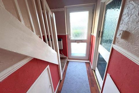 2 bedroom end of terrace house for sale, Carstairs Avenue, Swindon