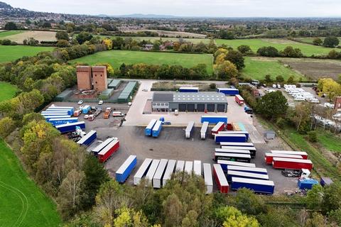Property to rent - HGV Service Depot, Blackmore Park