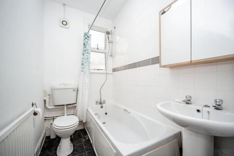undefined, Waterloo Road, Bedford, MK40