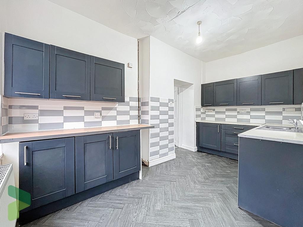 Fitted kitchen
