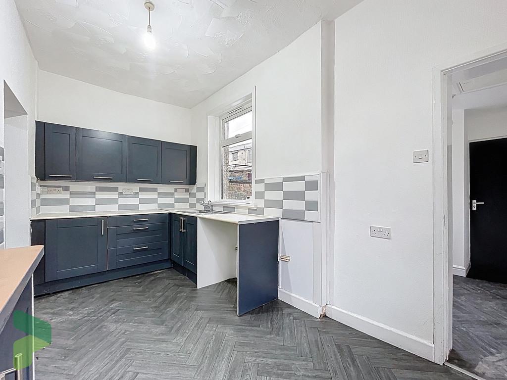 Fitted kitchen