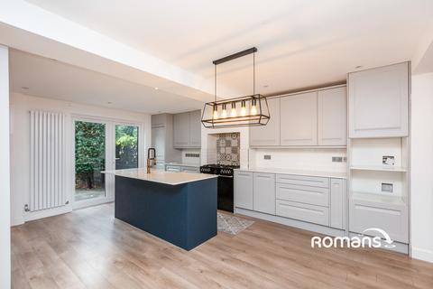 undefined, Chapel Lane, Farnborough, Hampshire, GU14