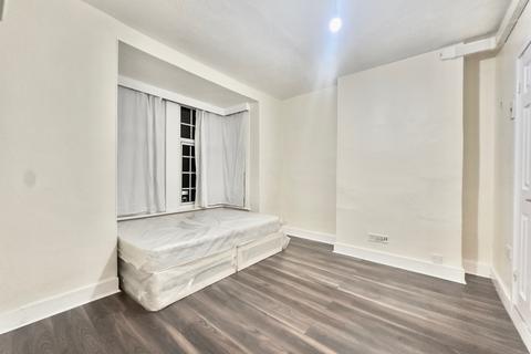 undefined, Fernlea Road, CR4