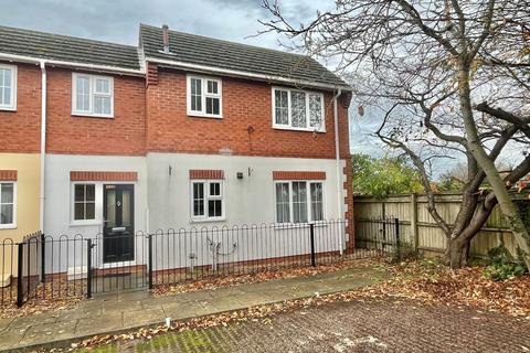 2 bedroom end of terrace house for sale, Park Road, Spalding