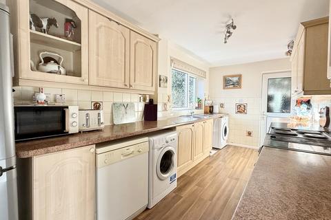 4 bedroom detached house for sale, Clay Close, Dilton Marsh