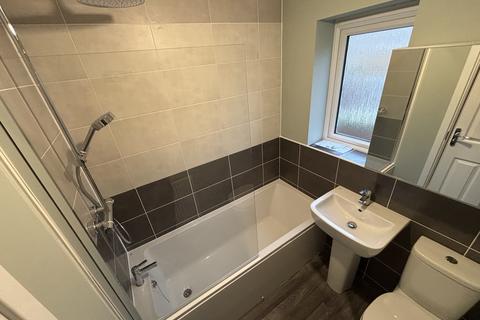 3 bedroom semi-detached house to rent, Brickside Way, Northallerton