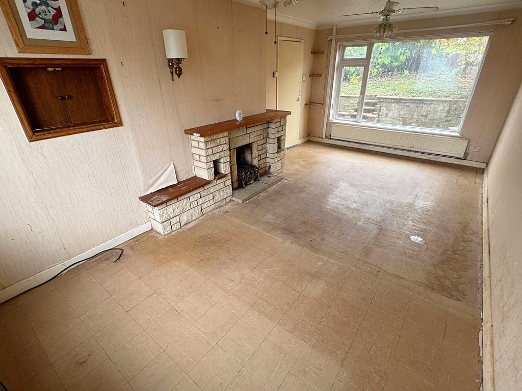 Lounge to front window