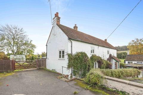 3 bedroom cottage for sale, Missenden Road, Amersham