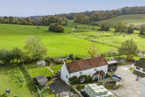 3 bedroom cottage for sale, Missenden Road, Amersham