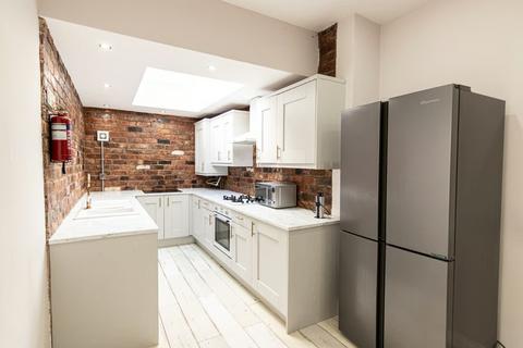7 bedroom terraced house to rent, Manton Road, Kensington, Liverpool