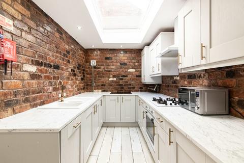 7 bedroom terraced house to rent, Manton Road, Kensington, Liverpool