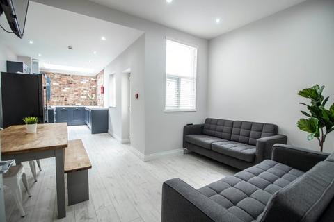 7 bedroom terraced house to rent, Manton Road, Kensington, Liverpool