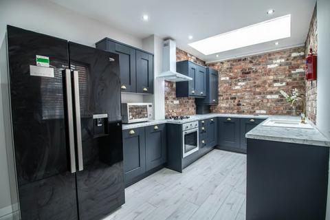 7 bedroom terraced house to rent, Manton Road, Kensington, Liverpool