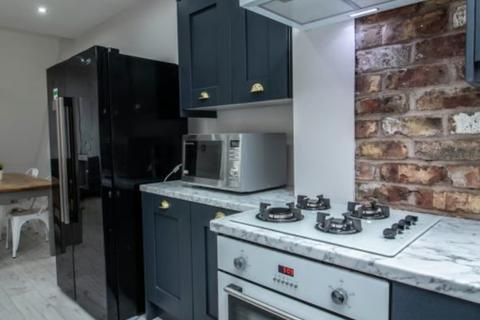 7 bedroom terraced house to rent, Manton Road, Kensington, Liverpool