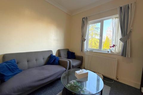 2 bedroom semi-detached house to rent, Headstone Lane, North Harrow, Middlesex HA2