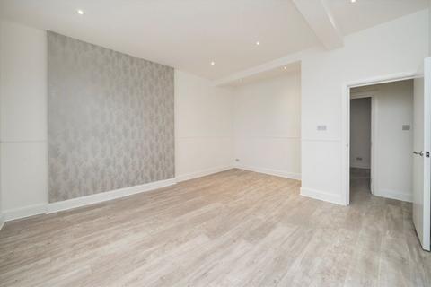 3 bedroom flat to rent, Craven Park Road, London NW10