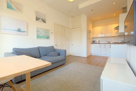 1 bedroom flat to rent, St Peter's Place, Polwarth, Edinburgh, EH3