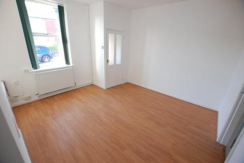 2 bedroom terraced house to rent, Princess Street, Greater Manchester OL6