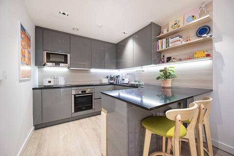 1 bedroom flat to rent, Woodberry Down, Stoke Newington, London, N4