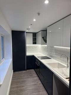 4 bedroom terraced house to rent, Balfour Mews, London, N9