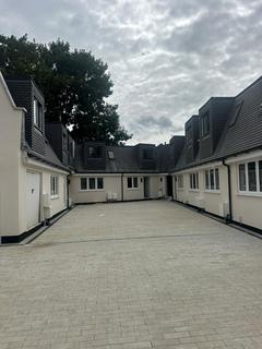 4 bedroom terraced house to rent, Balfour Mews, London, N9