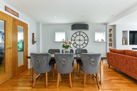 4 bedroom detached house for sale, Upper Crabbick Lane, Denmead