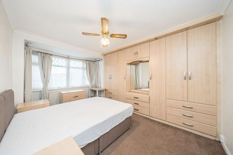 undefined, Stirling Road, Hayes UB3