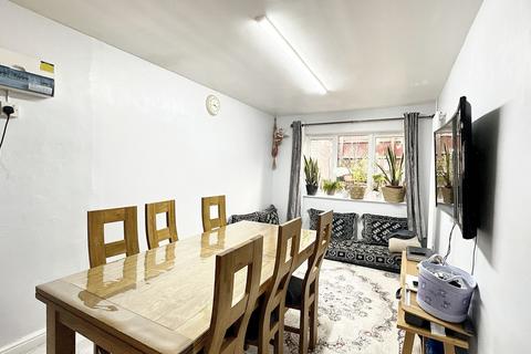 3 bedroom semi-detached house for sale, Malham Way, Oadby, LE2