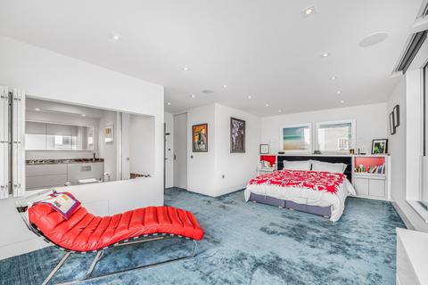 3 bedroom mews to rent, Southwick Yard, Titchborne Row, London