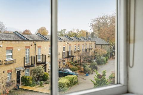 undefined, Layton Place, Kew, Richmond, Surrey, UK