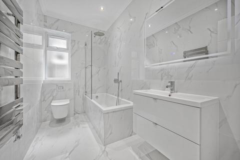 3 bedroom duplex to rent, Chatsworth Road, Kilburn, London, NW2