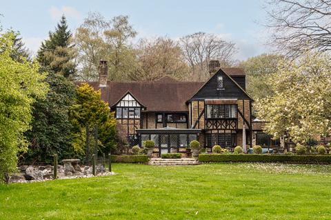5 bedroom detached house for sale, High Road, Coulsdon