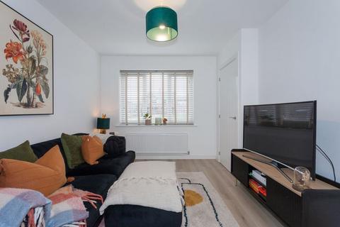 undefined, Geoffrey Way, Somerford