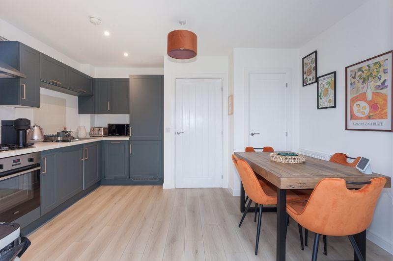Dining kitchen