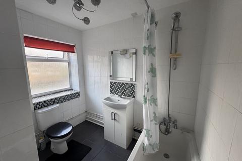 2 bedroom flat for sale, Southchurch Road, Southend-on-sea, SS1 2