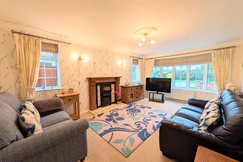 2 bedroom detached bungalow for sale, FREEMAN COURT, HOLTON LE CLAY