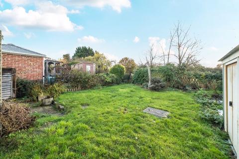 2 bedroom semi-detached bungalow for sale, Barn Close, Denchworth
