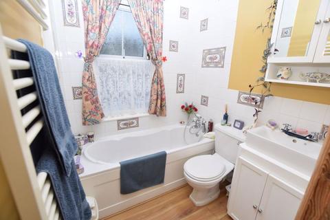 undefined, Pine Grove, Maidstone