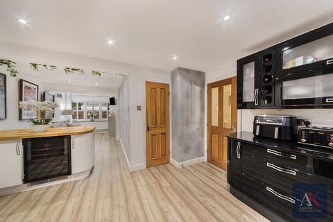 4 bedroom detached house for sale, Rimington Fold, Manchester