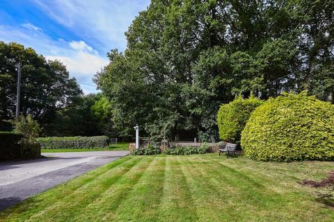 undefined, Hurst Road, Hassocks