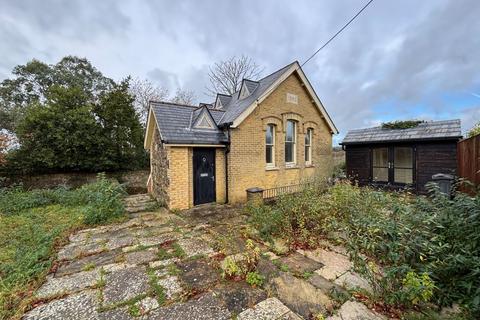 1 bedroom detached house for sale, Havenstreet Main Road, Havenstreet PO33