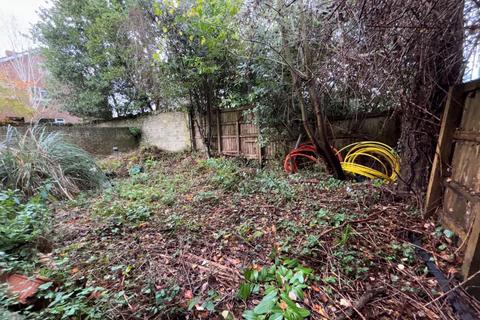 1 bedroom detached house for sale, Havenstreet Main Road, Havenstreet PO33