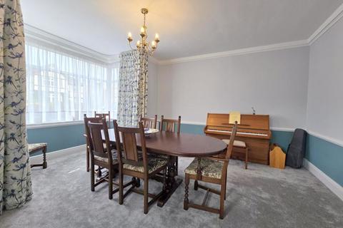 undefined, Park View, Hatch End