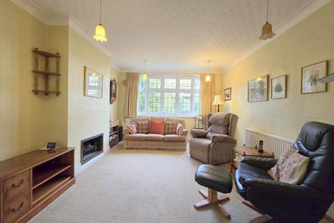 3 bedroom semi-detached house for sale, Furham Feild, Pinner
