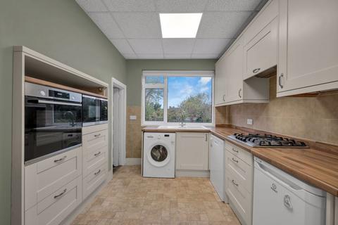 4 bedroom semi-detached house for sale, Rochester Avenue, Bromley